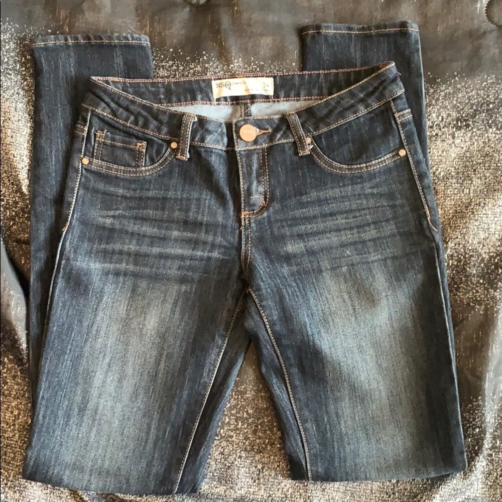 Skinny jeans.